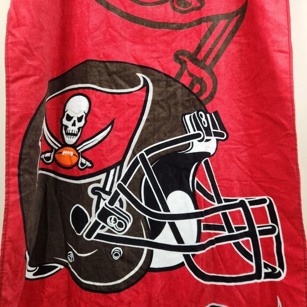 NEW NFL Tampa Bay Buccaneers Beach Towel
